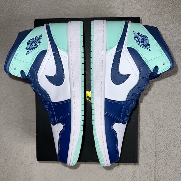 Air Jordan 1 Mid “Blue/Mint” - Picture 8 of 9
